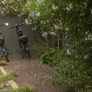 D'hote Et Du Jardin Des Corsaires Guest house