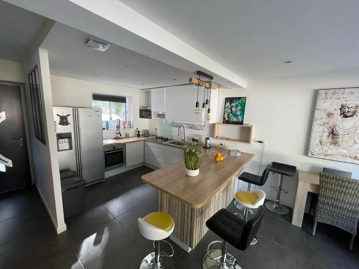 Maison Toute Equipee 3 Chambres Avec Jardin Calme Et Spa Saint-Malo 0*,  France